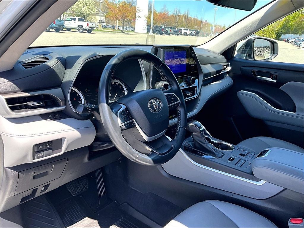 2023 Toyota Highlander XLE