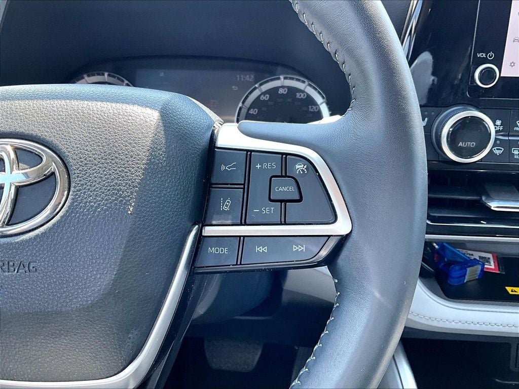 2023 Toyota Highlander XLE AWD (Natl)