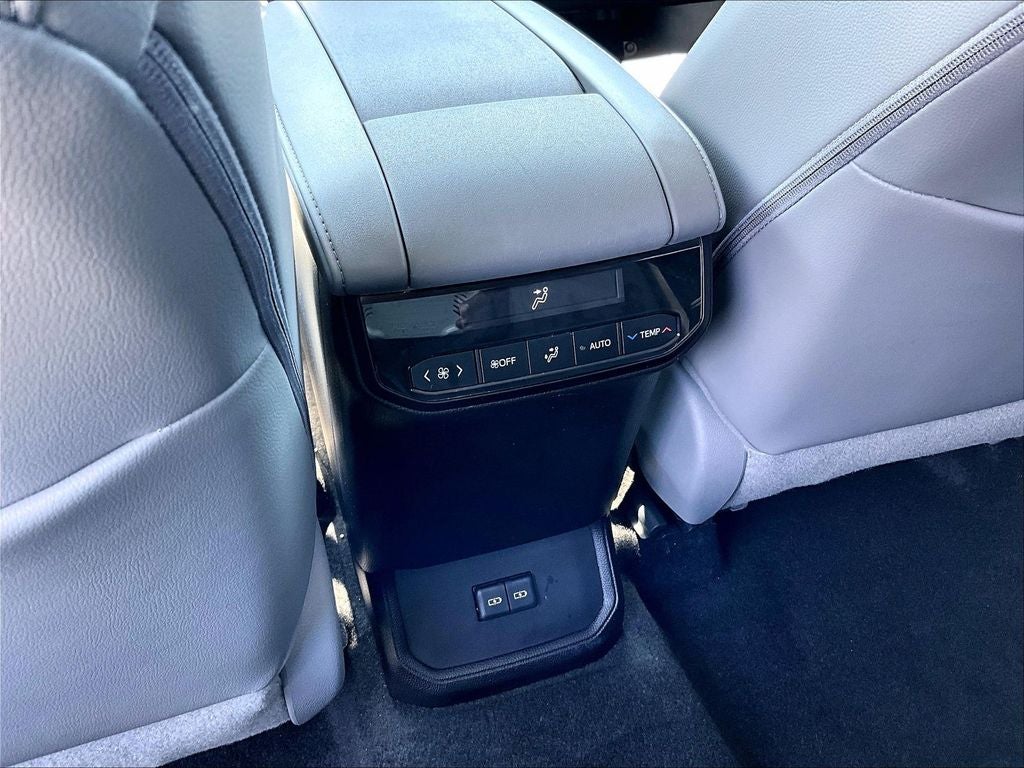 2023 Toyota Highlander XLE AWD (Natl)