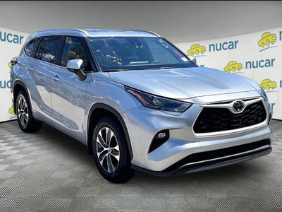 2025 Toyota Highlander XLE