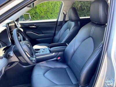 2025 Toyota Highlander XLE