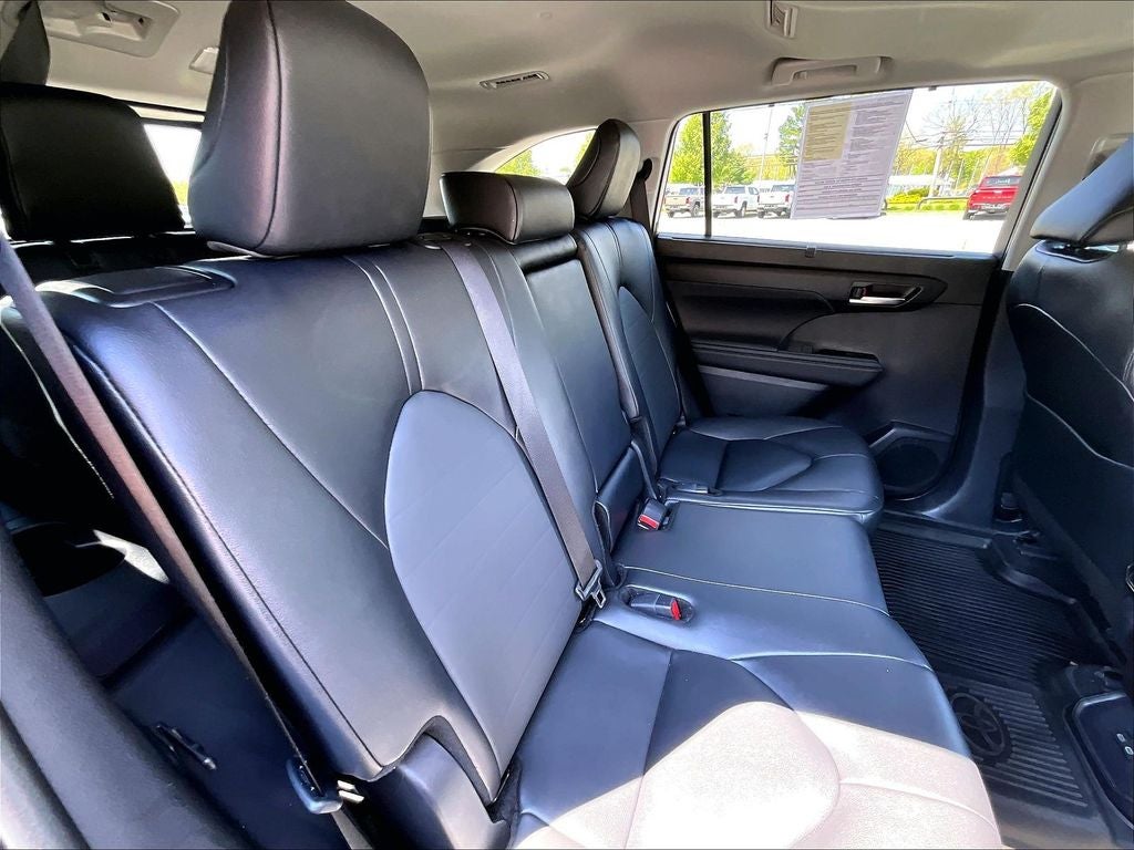 2025 Toyota Highlander XLE