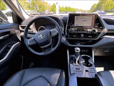 2025 Toyota Highlander XLE