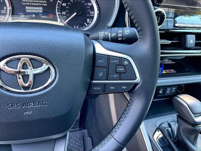 2025 Toyota Highlander XLE