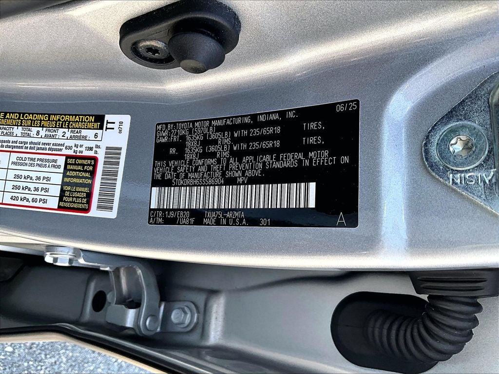 2025 Toyota Highlander XLE