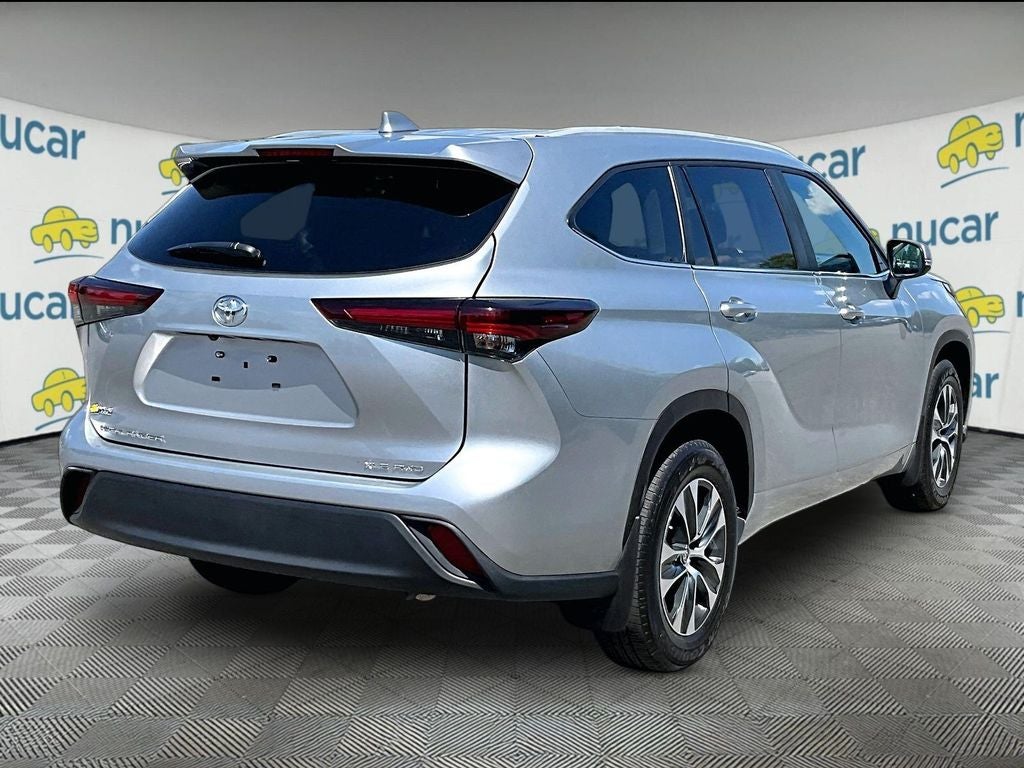 2025 Toyota Highlander XLE