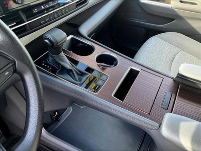 2024 Toyota Sienna LE FWD 8-Passenger (Natl)