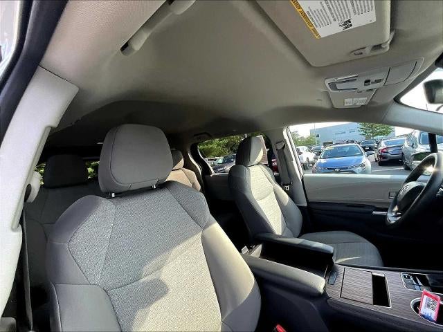 2024 Toyota Sienna LE FWD 8-Passenger (Natl)