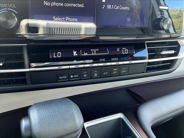 2024 Toyota Sienna LE FWD 8-Passenger (Natl)