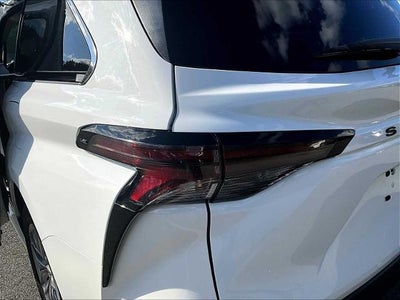 2024 Toyota Sienna LE FWD 8-Passenger (Natl)