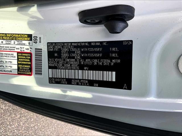 2024 Toyota Sienna LE FWD 8-Passenger (Natl)