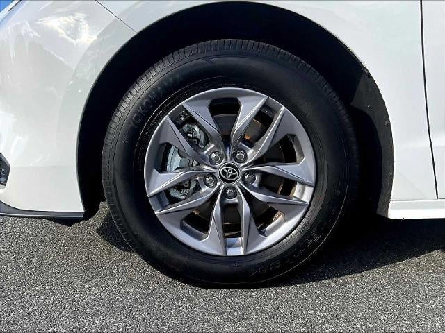 2024 Toyota Sienna LE FWD 8-Passenger (Natl)