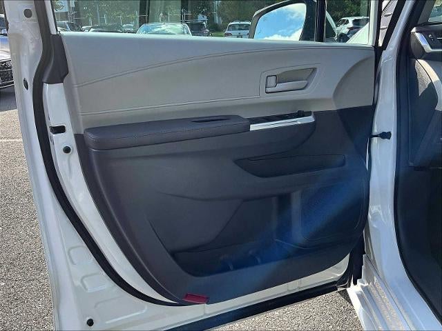 2024 Toyota Sienna LE FWD 8-Passenger (Natl)