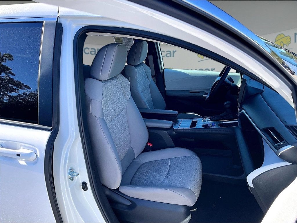 2025 Toyota Sienna LE 8 Passenger