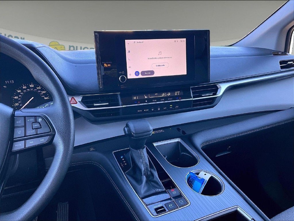 2025 Toyota Sienna LE 8 Passenger