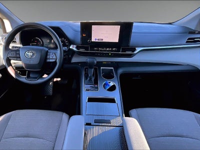 2025 Toyota Sienna LE 8 Passenger