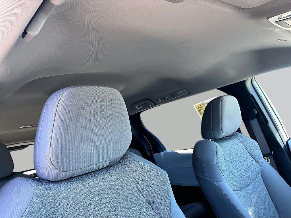 2025 Toyota Sienna LE 8 Passenger