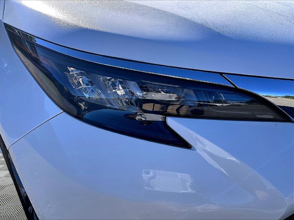 2025 Toyota Sienna LE 8 Passenger
