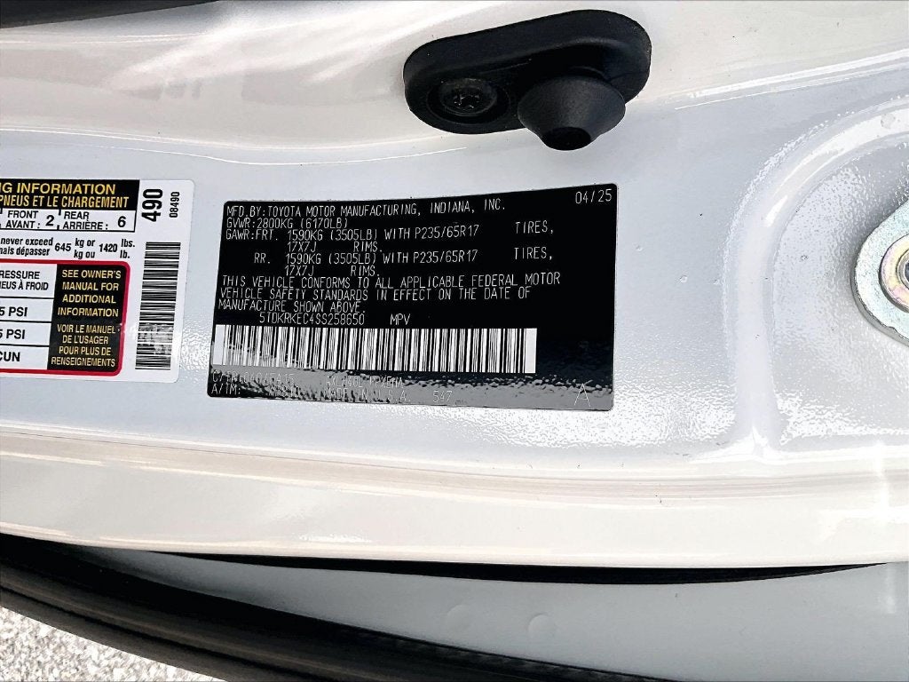2025 Toyota Sienna LE 8 Passenger