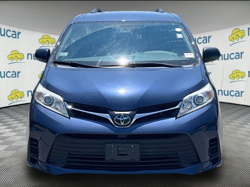 2020 Toyota Sienna LE 8 Passenger
