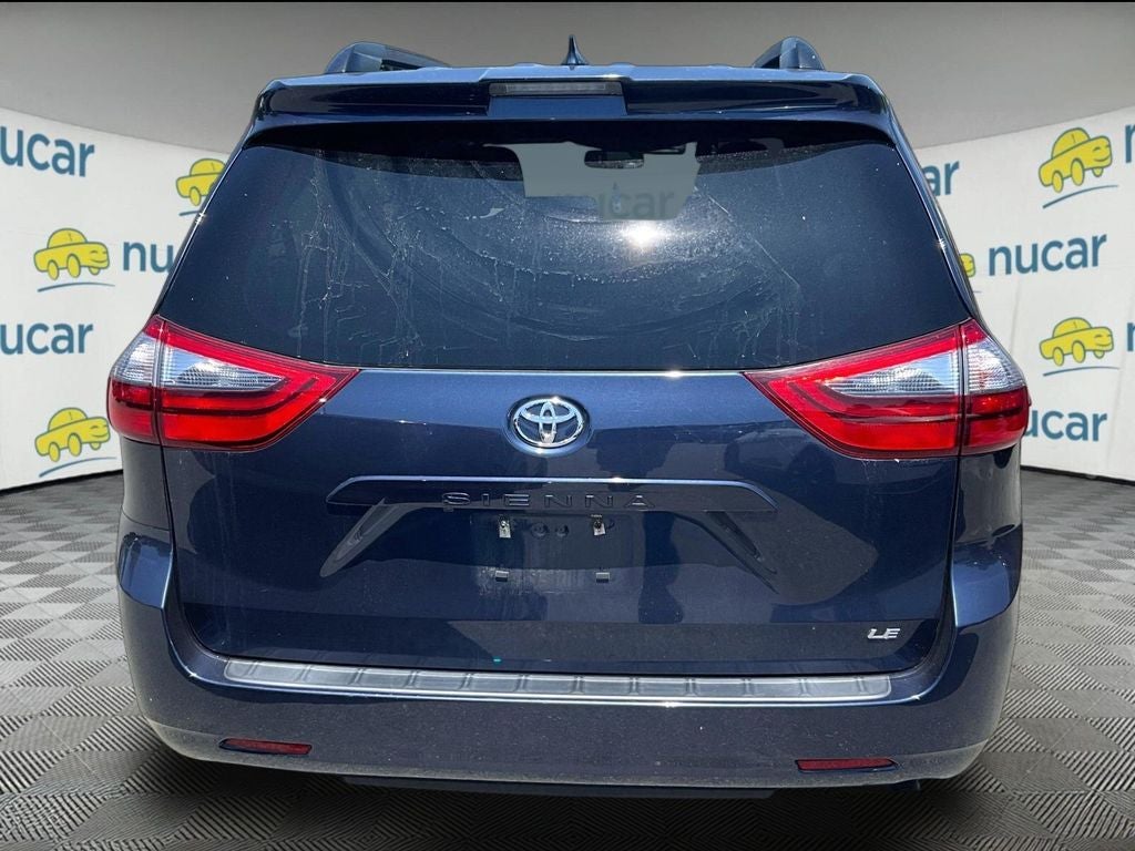 2020 Toyota Sienna LE 8 Passenger