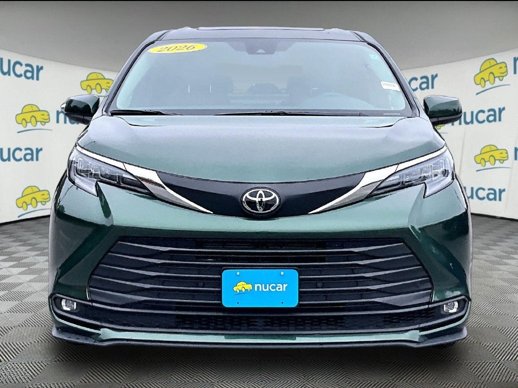 2026 Toyota Sienna XLE 8 Passenger