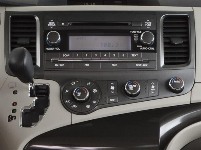 2011 Toyota Sienna 5dr 7-Pass Van V6 FWD (Natl)