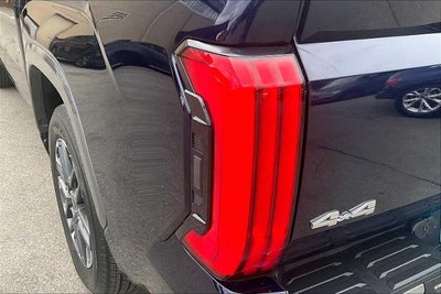 2023 Toyota Tundra 4WD 4WD Limited CrewMax 5.5' Bed (Natl)