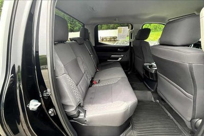 2022 Toyota Tundra 4WD 4WD SR5 CrewMax 5.5' Bed (SE)