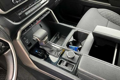 2022 Toyota Tundra 4WD 4WD SR5 CrewMax 5.5' Bed (SE)