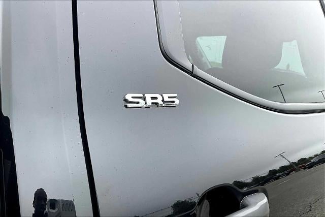 2022 Toyota Tundra 4WD 4WD SR5 CrewMax 5.5' Bed (SE)