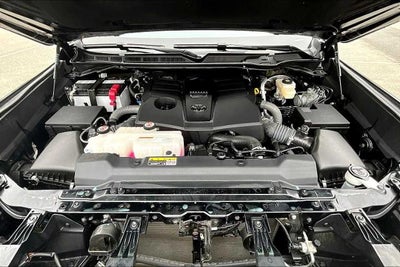 2022 Toyota Tundra 4WD 4WD SR5 CrewMax 5.5' Bed (SE)