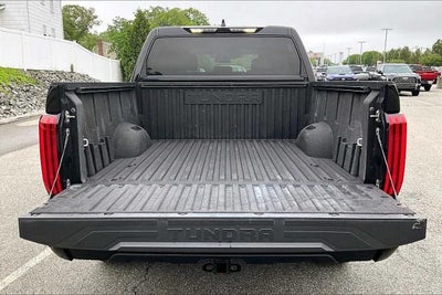 2022 Toyota Tundra 4WD 4WD SR5 CrewMax 5.5' Bed (SE)