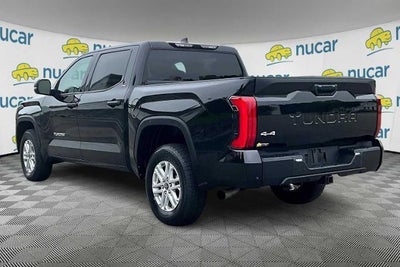 2022 Toyota Tundra 4WD 4WD SR5 CrewMax 5.5' Bed (SE)