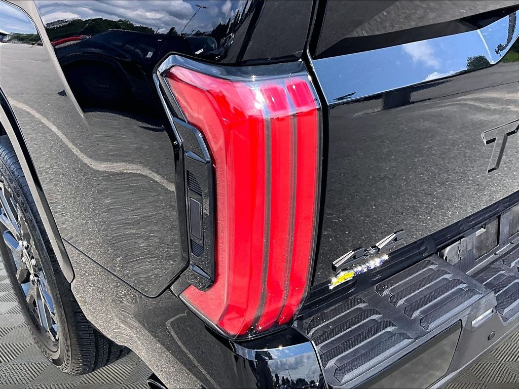 2023 Toyota Tundra Hybrid Platinum