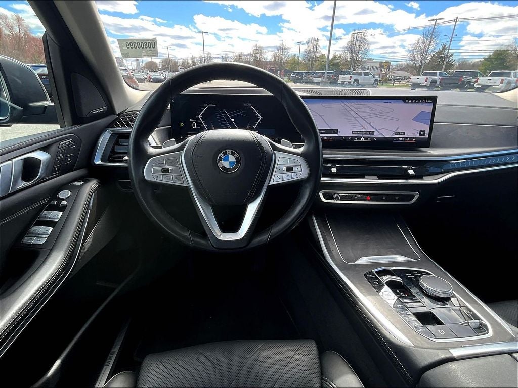 2025 BMW X7 xDrive40i