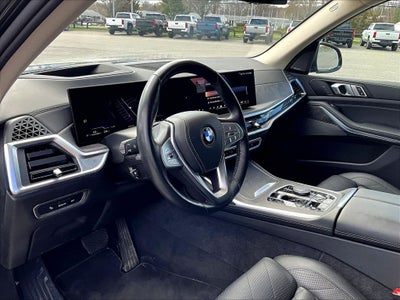 2025 BMW X7 xDrive40i
