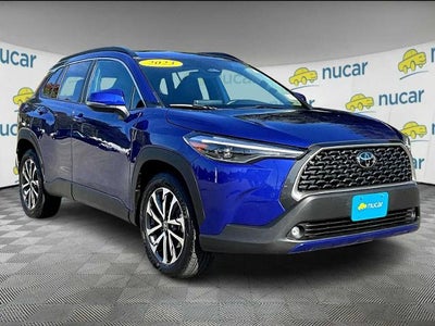 2023 Toyota Corolla Cross XLE 4WD (Natl)