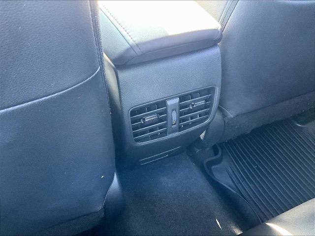 2023 Toyota Corolla Cross XLE 4WD (Natl)