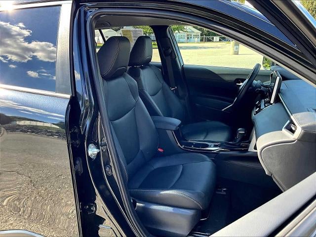 2025 Toyota Corolla Cross XLE 2WD (Natl)