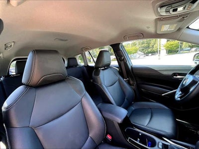 2025 Toyota Corolla Cross XLE 2WD (Natl)