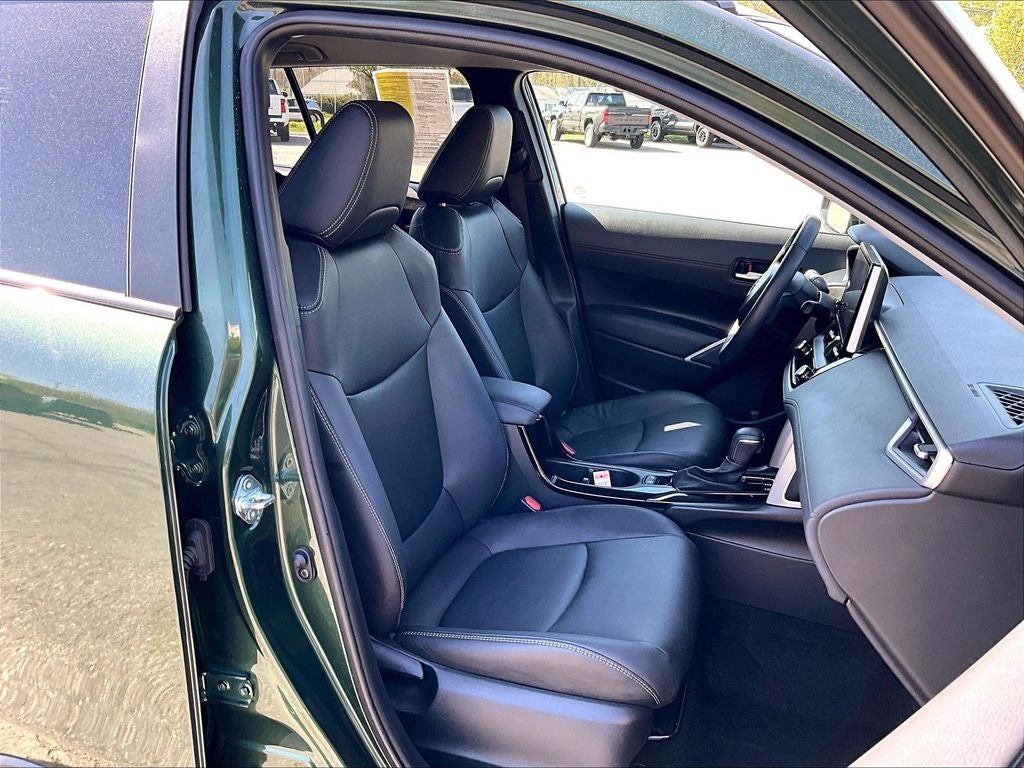 2025 Toyota Corolla Cross XLE