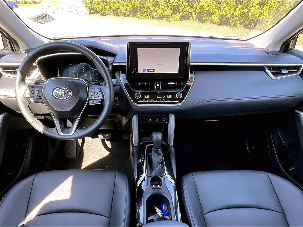 2025 Toyota Corolla Cross XLE