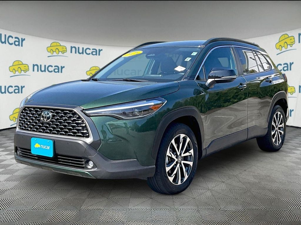 2025 Toyota Corolla Cross XLE