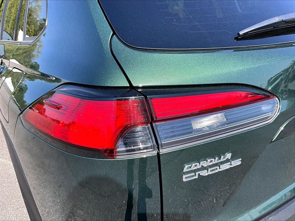 2025 Toyota Corolla Cross XLE