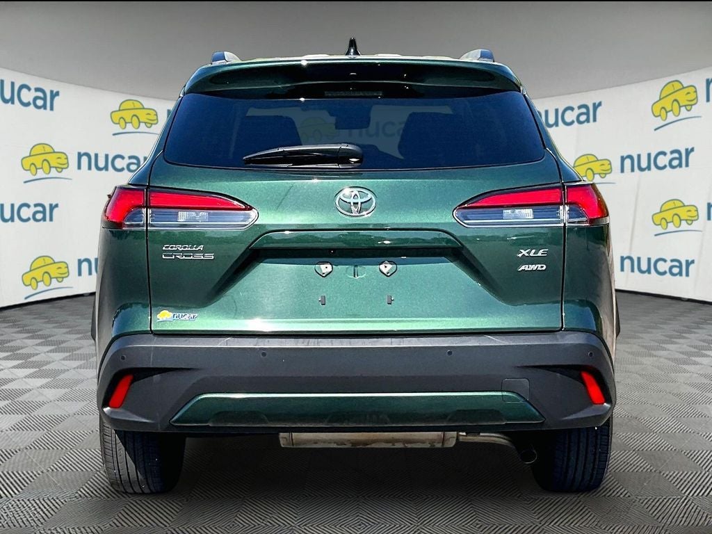 2025 Toyota Corolla Cross XLE