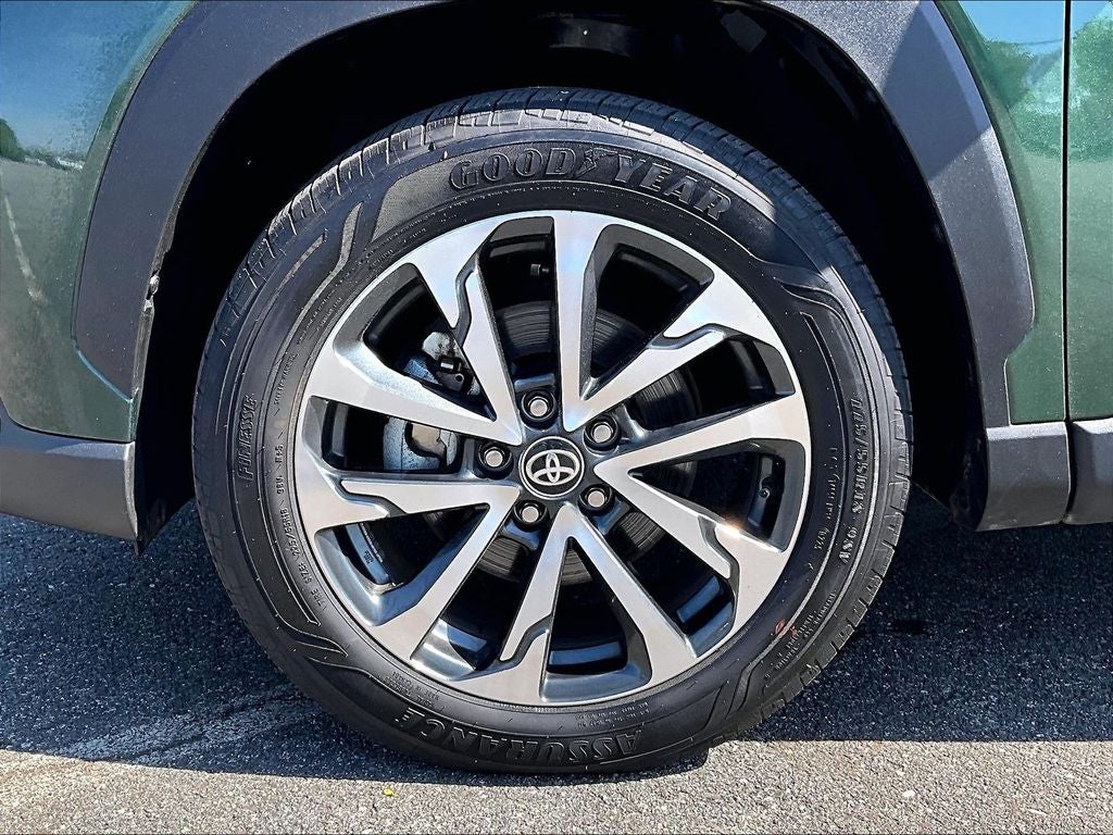 2025 Toyota Corolla Cross XLE