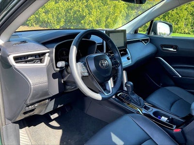 2025 Toyota Corolla Cross XLE