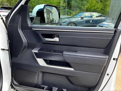 2024 Toyota Sequoia Platinum 4WD (Natl)