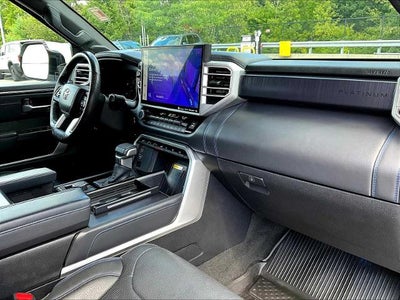 2024 Toyota Sequoia Platinum 4WD (Natl)